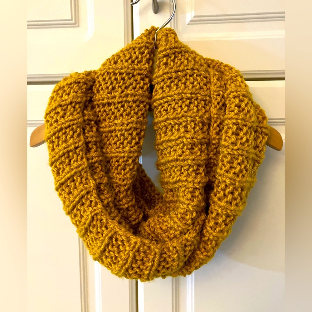 NWOT Golden yellow hand knitted infinity scarf/cowl